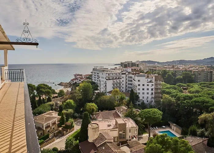Beachfront Studio, Sea Views, Rooftop Terrace, Playa De Aro