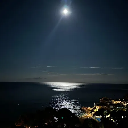 Apartment Beachfront Rooftop Haven In Playa De Aro *