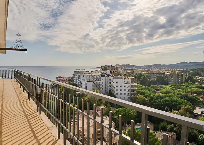 Beachfront Studio, Sea Views, Rooftop Terrace, Playa De Aro *