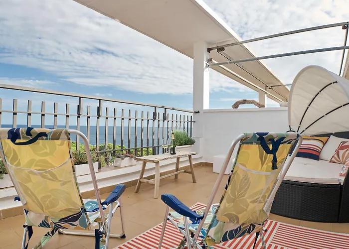 Beachfront Studio, Sea Views, Rooftop Terrace, Playa De Aro *