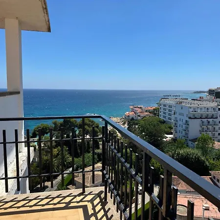 Beachfront Studio, Sea Views, Rooftop Terrace, Playa De Aro