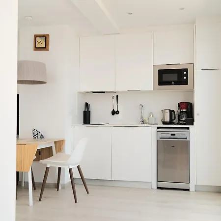 Beachfront Studio, Sea Views, Rooftop Terrace, Playa De Aro