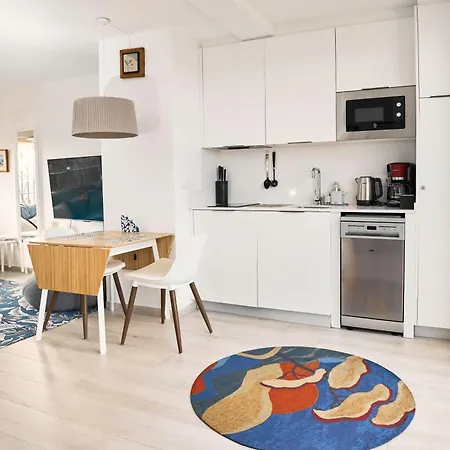 Beachfront Studio, Sea Views, Rooftop Terrace, Playa De Aro