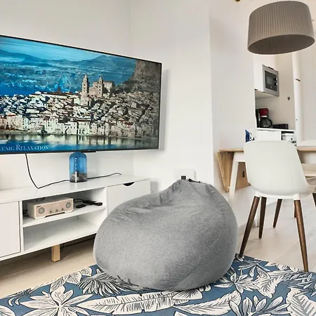 Beachfront Studio, Sea Views, Rooftop Terrace, Playa De Aro